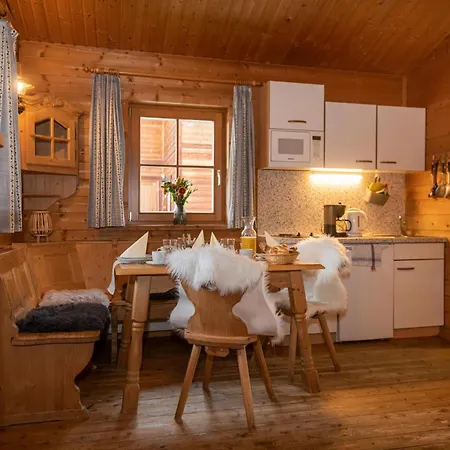 Urige 14 Und 17 Holiday home Grafenweg